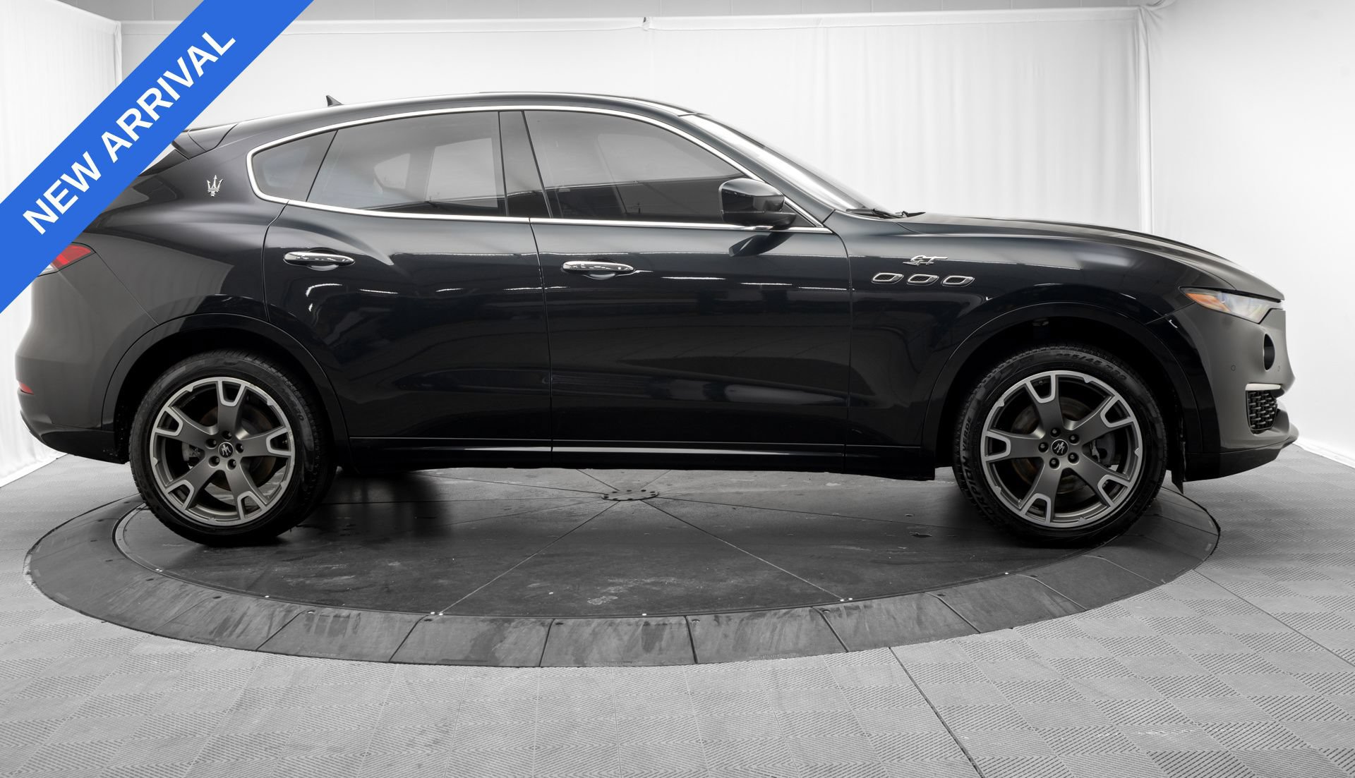 Used 2022 Maserati Levante GT AWD/4WD image 8