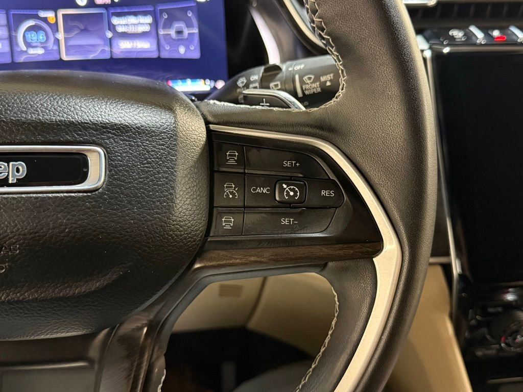 Certified 2023 Jeep Grand Cherokee Limited image 17