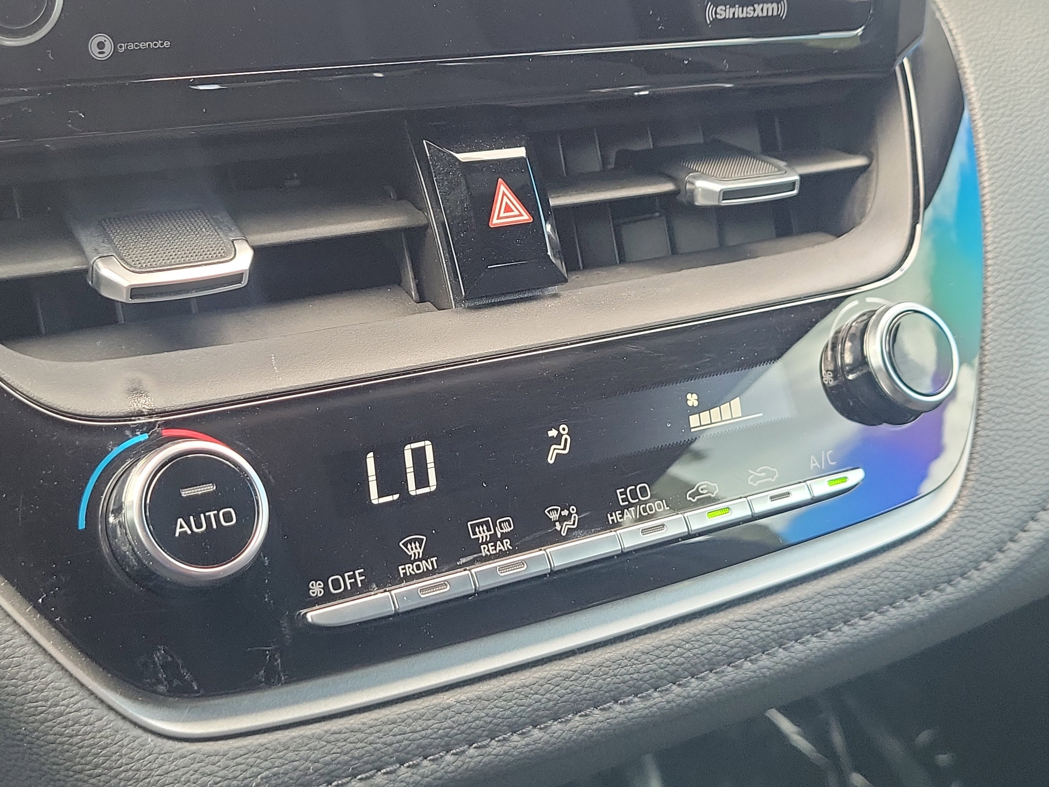 Used 2022 Toyota Corolla SE image 29