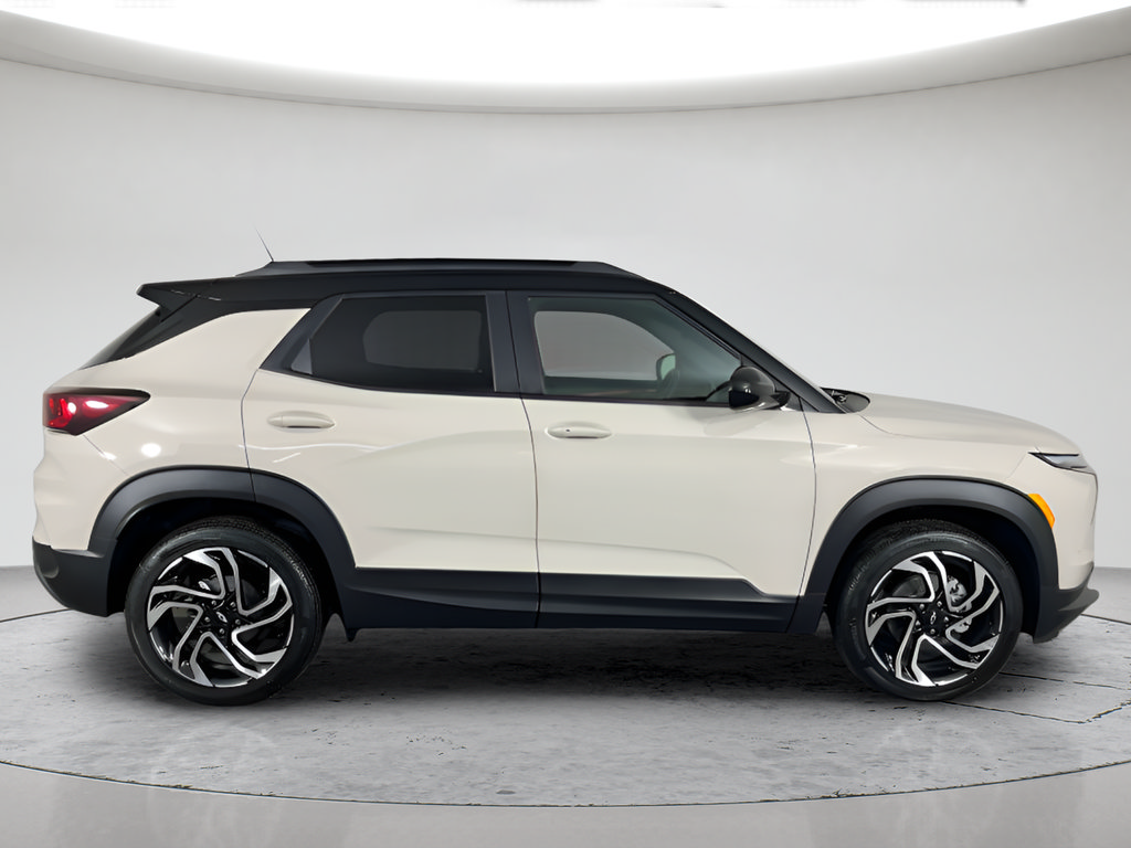 New 2026 Chevrolet TrailBlazer RS w/ Convenience Package AWD/4WD image 2