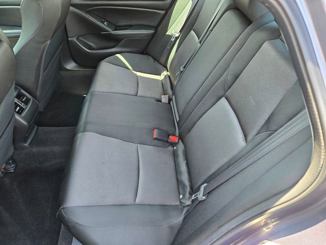 Used 2018 Honda Accord EX image 10