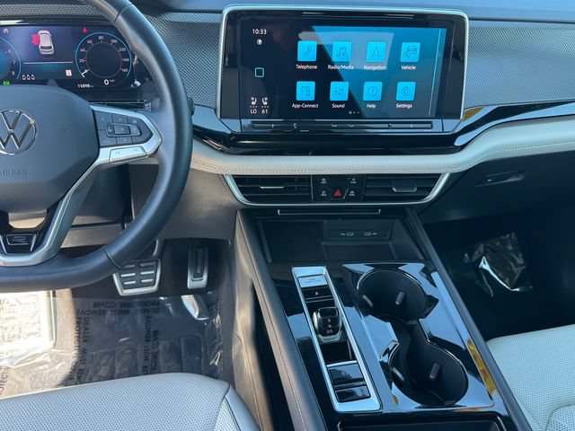 Used 2024 Volkswagen Atlas Cross Sport SEL Premium R-Line AWD/4WD image 19