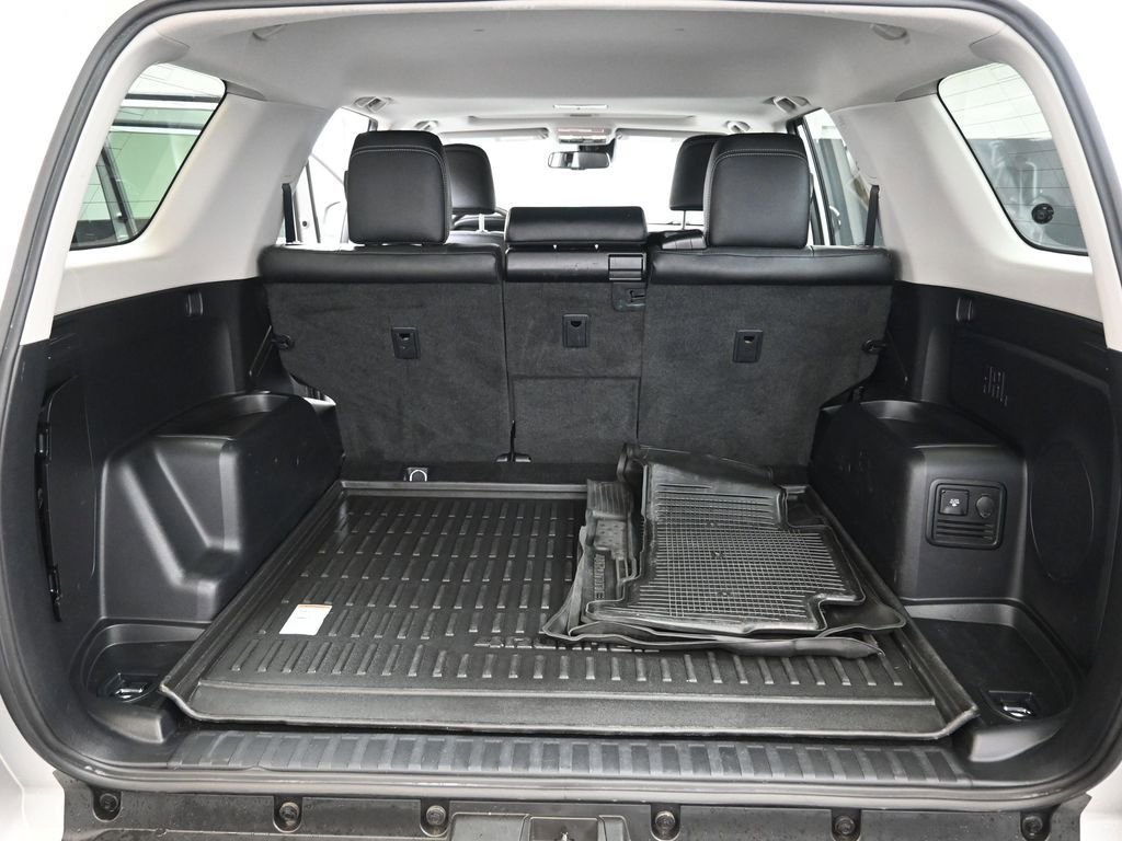 Used 2023 Toyota 4Runner Limited image 17