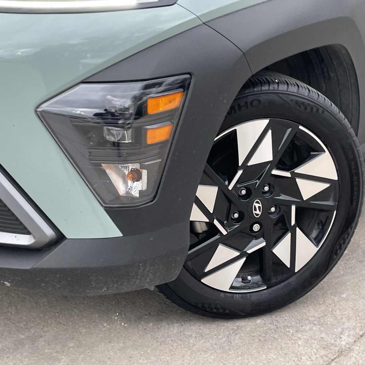 Used 2024 Hyundai Kona SEL image 8