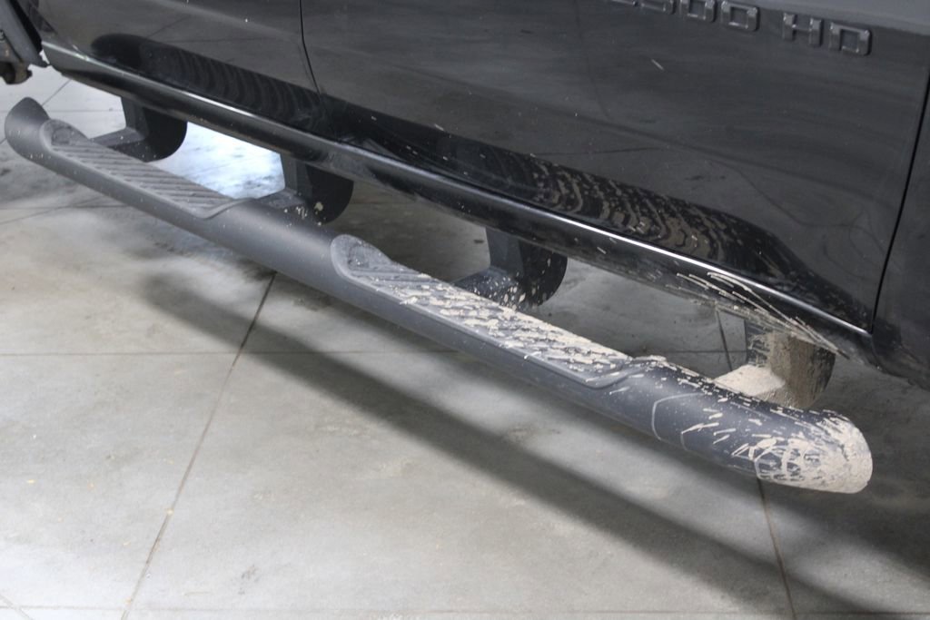 Used 2023 Chevrolet Silverado 2500 LT w/ Midnight Edition image 14