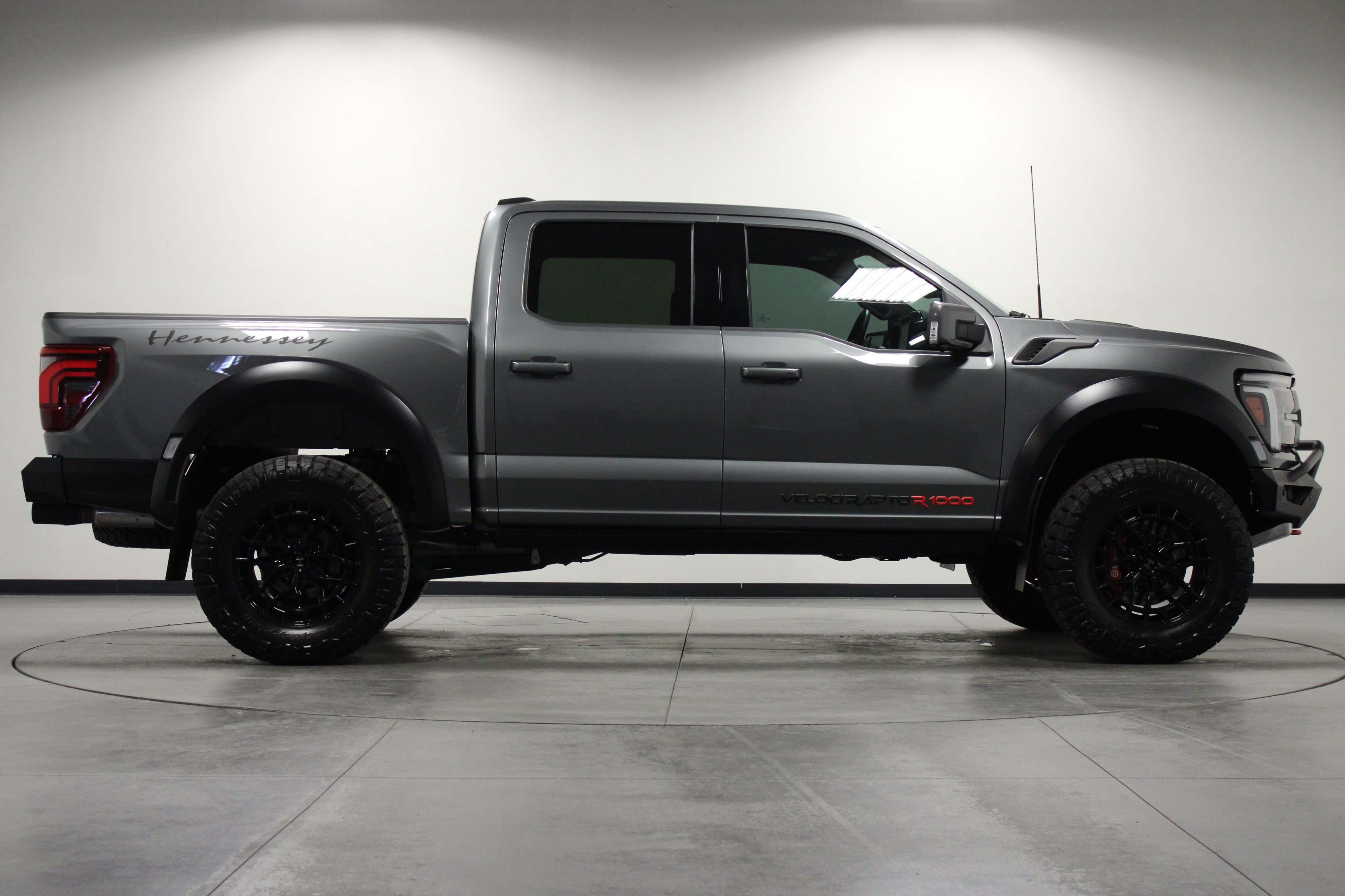 Used 2025 Ford F150 Raptor w/ Equipment Group 803A Raptor R AWD/4WD image 3