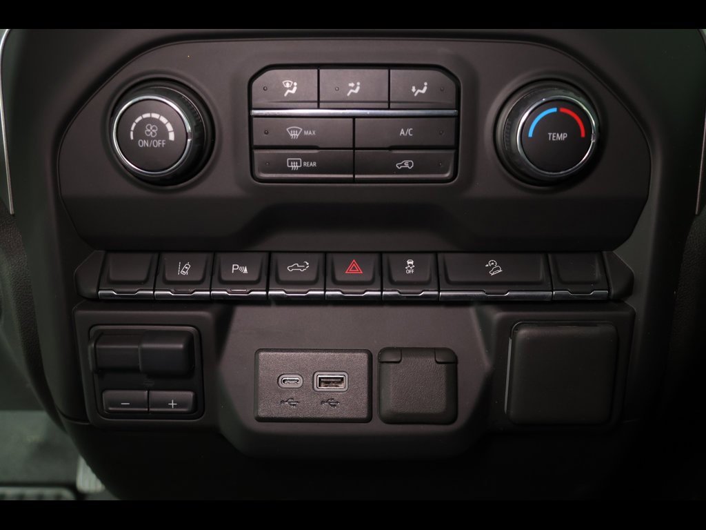 Used 2024 Chevrolet Silverado 2500 Custom w/ Custom Value Package image 29