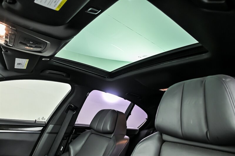 Used 2015 BMW M5 RWD image 18