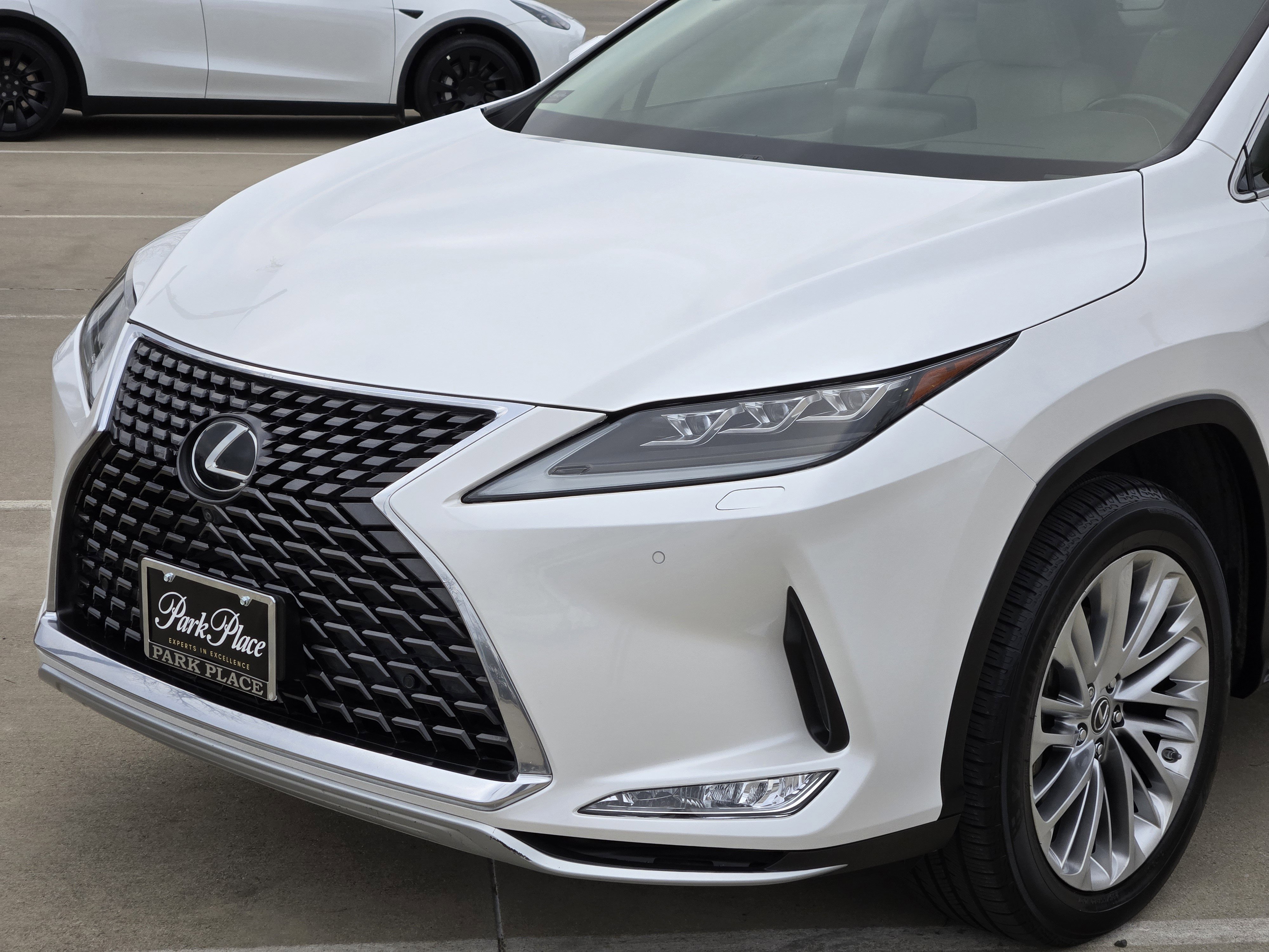 Used 2020 Lexus RX 350L Luxury image 9