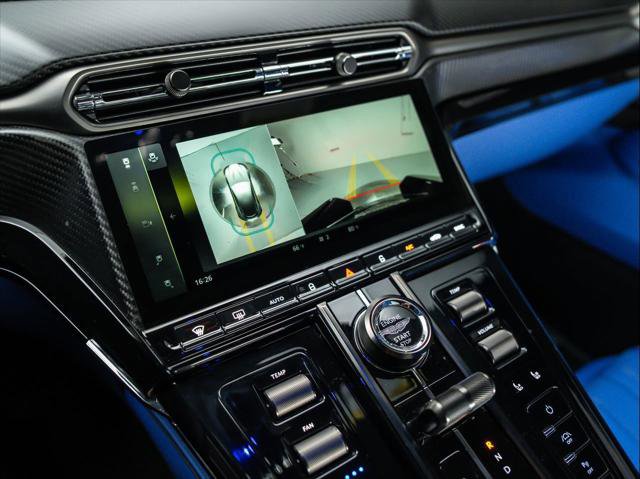 Used 2025 Aston Martin V8 Vantage Coupe image 22