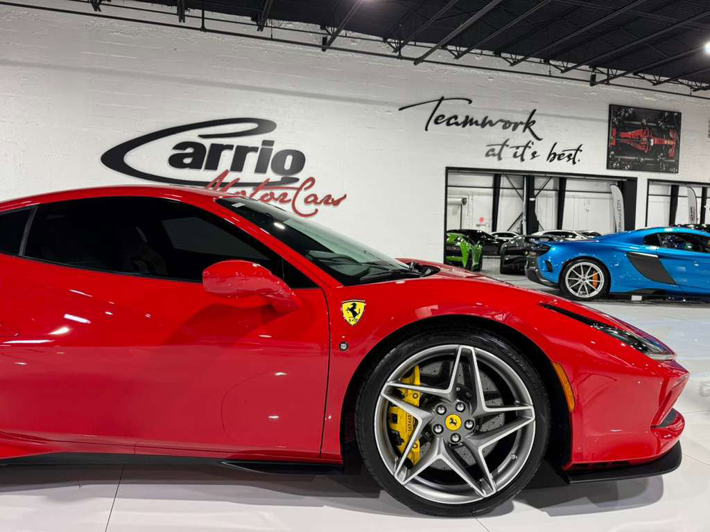 Used 2022 Ferrari F8 Tributo image 44