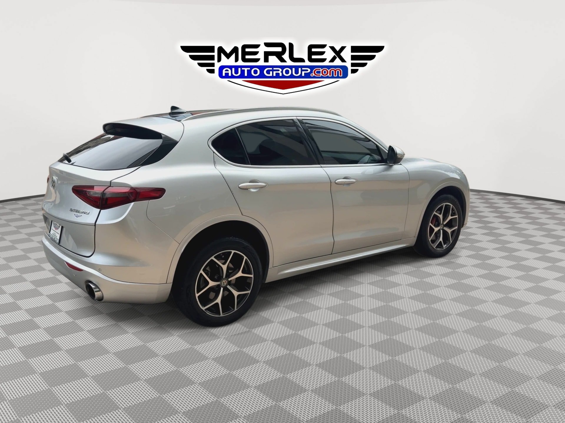 Used 2021 Alfa Romeo Stelvio Ti w/ Active Assist 2 Package TI AWD/4WD image 8