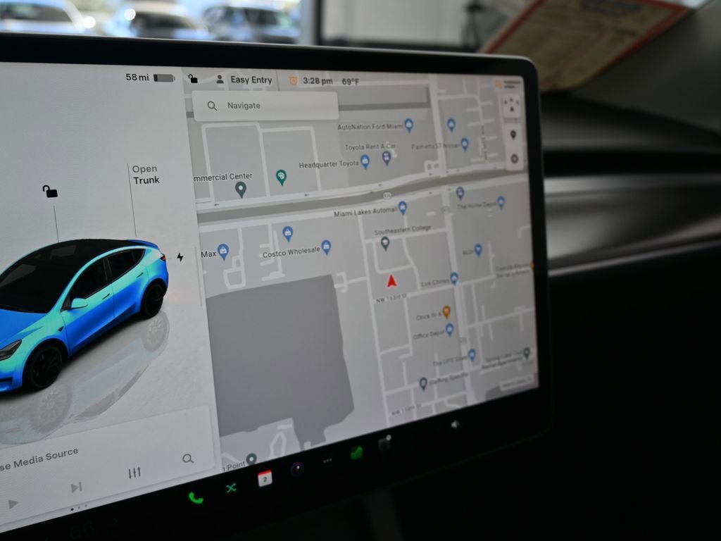 Used 2022 Tesla Model Y Performance image 20