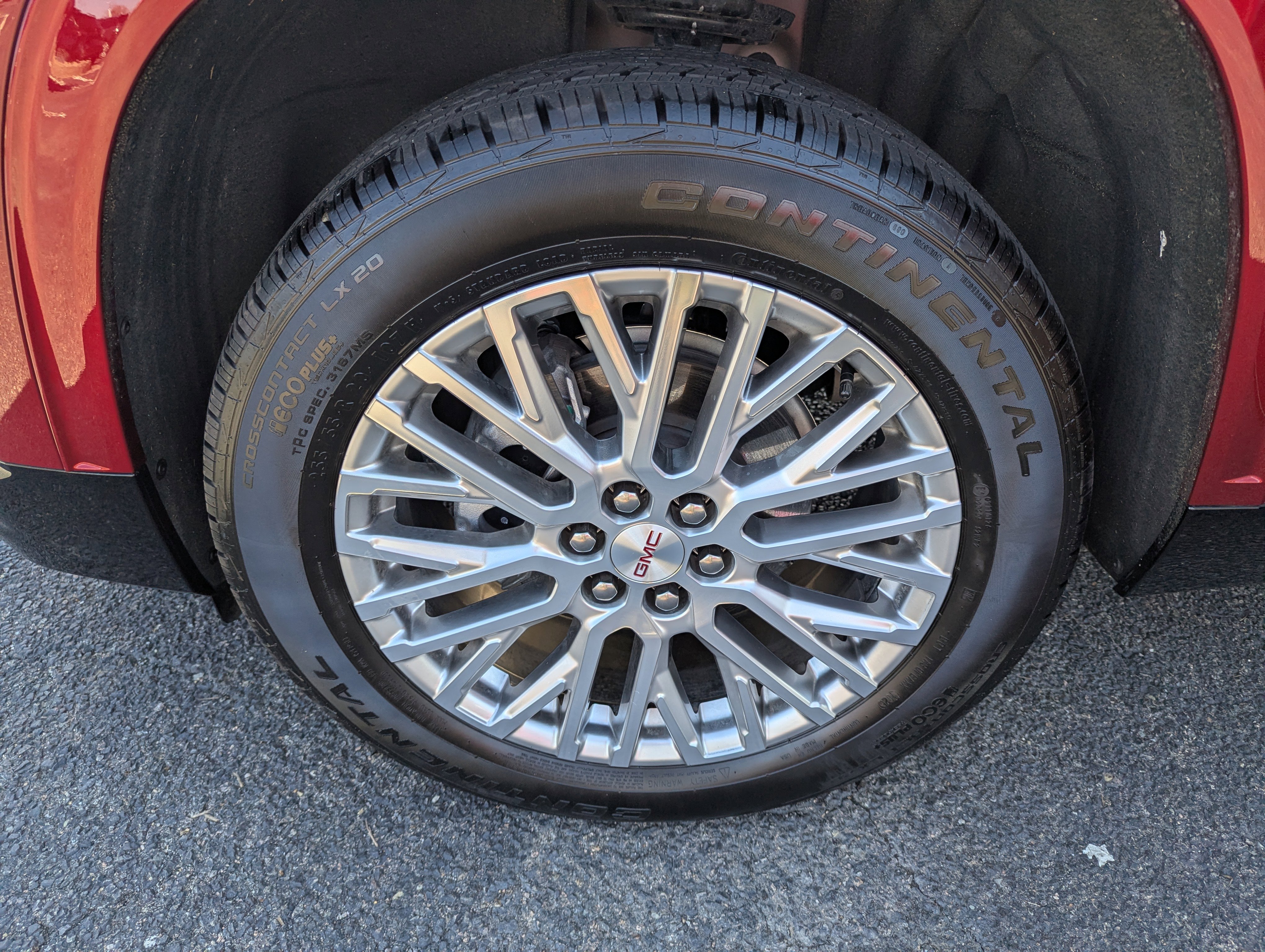 Used 2025 GMC Acadia Denali w/ LPO, Floor Liner Package image 26