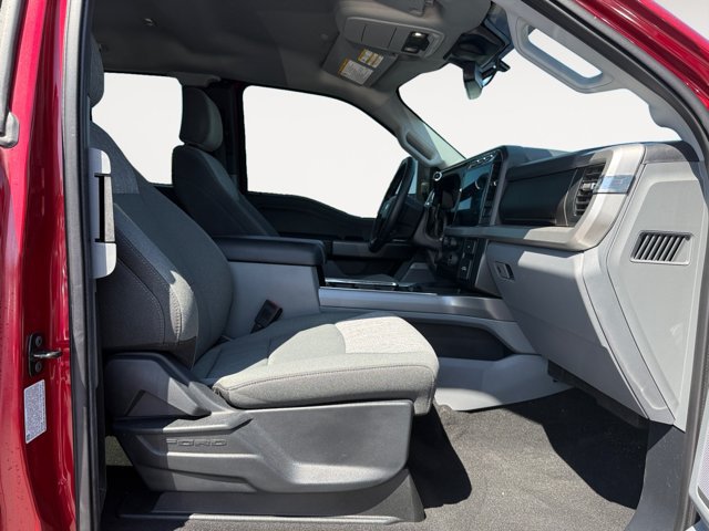 Used 2024 Ford F350 XLT w/ XLT Premium Package AWD/4WD image 18