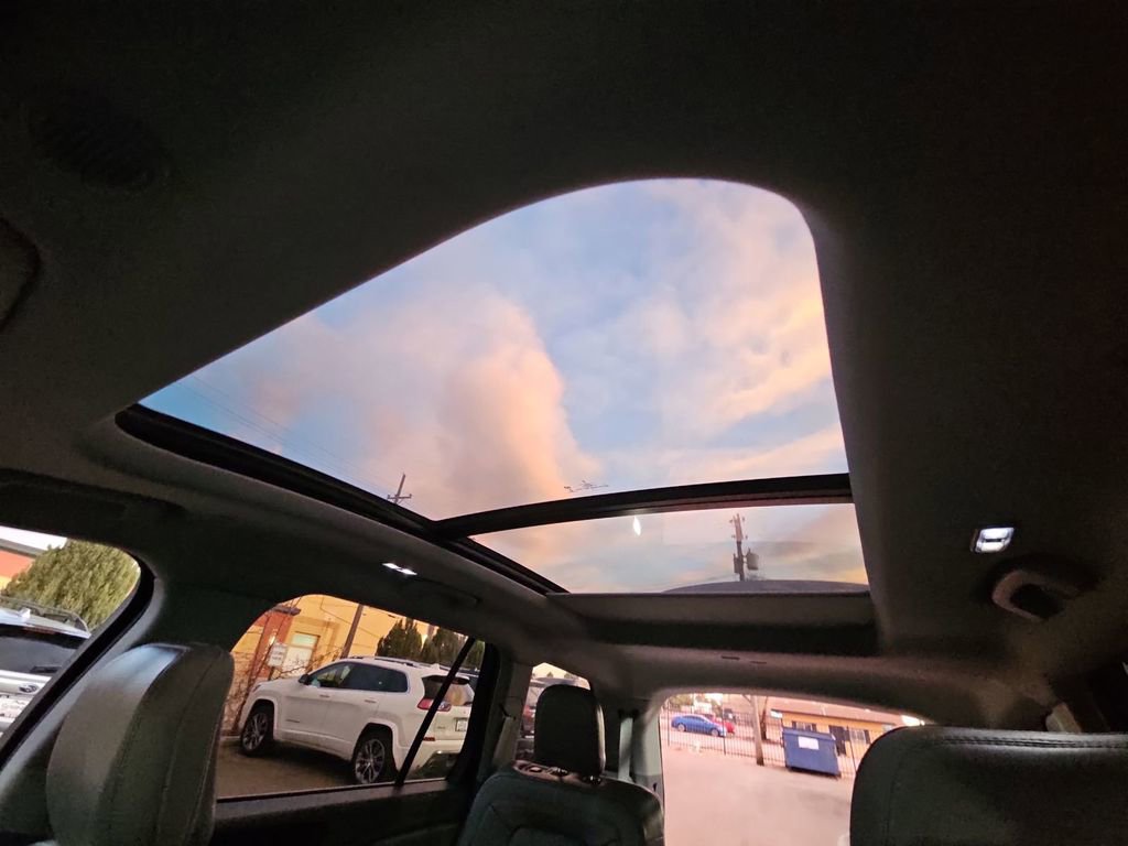 Used 2020 Lincoln Aviator Reserve w/ Equipment Group 201A image 19