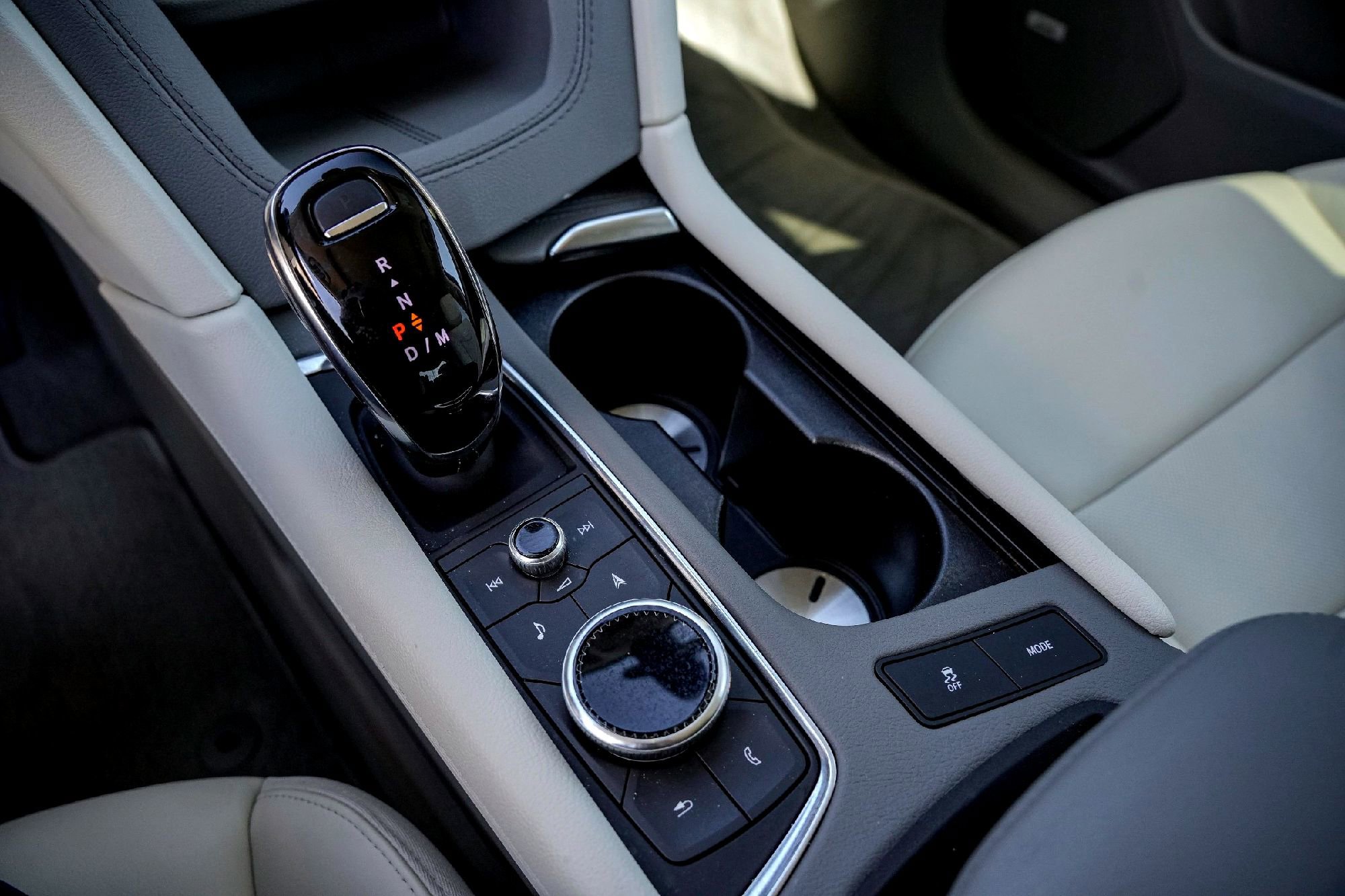 Used 2025 Cadillac XT6 Premium Luxury image 22