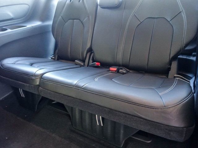 New 2026 Chrysler Pacifica Select image 28