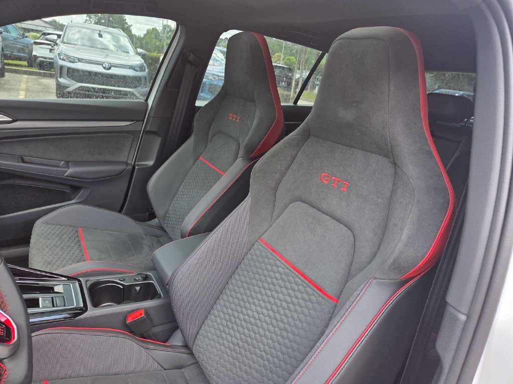 Certified 2026 Volkswagen GTI SE FWD image 11