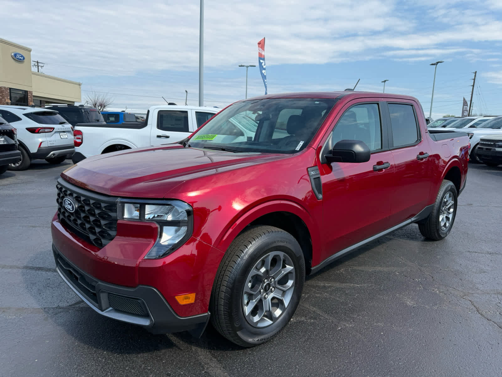 New 2025 Ford Maverick XLT image 24