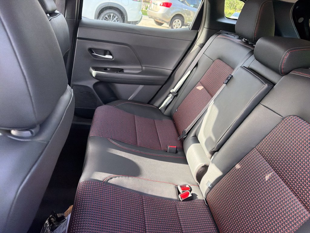 New 2026 Nissan Kicks SR w/ Cold Weather Package FWD image 29