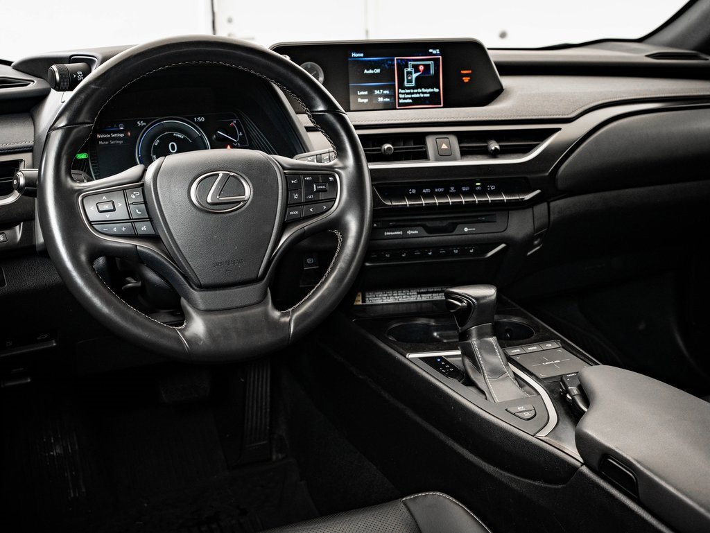 Used 2022 Lexus UX 250h w/ Premium Package image 4