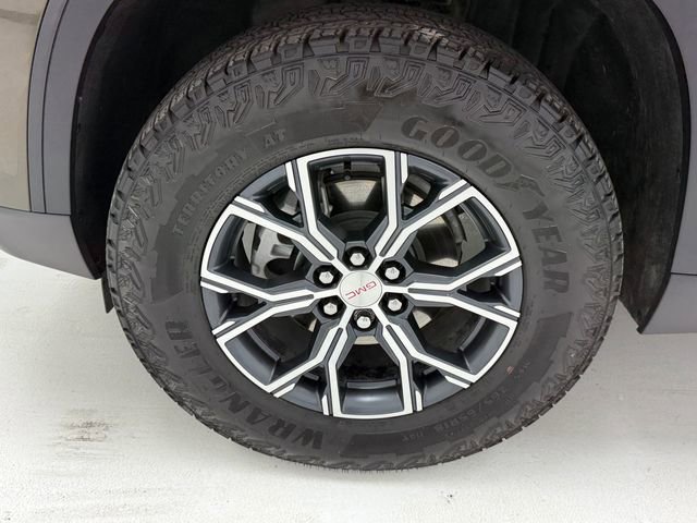 Used 2024 GMC Acadia AT4 AWD/4WD image 7