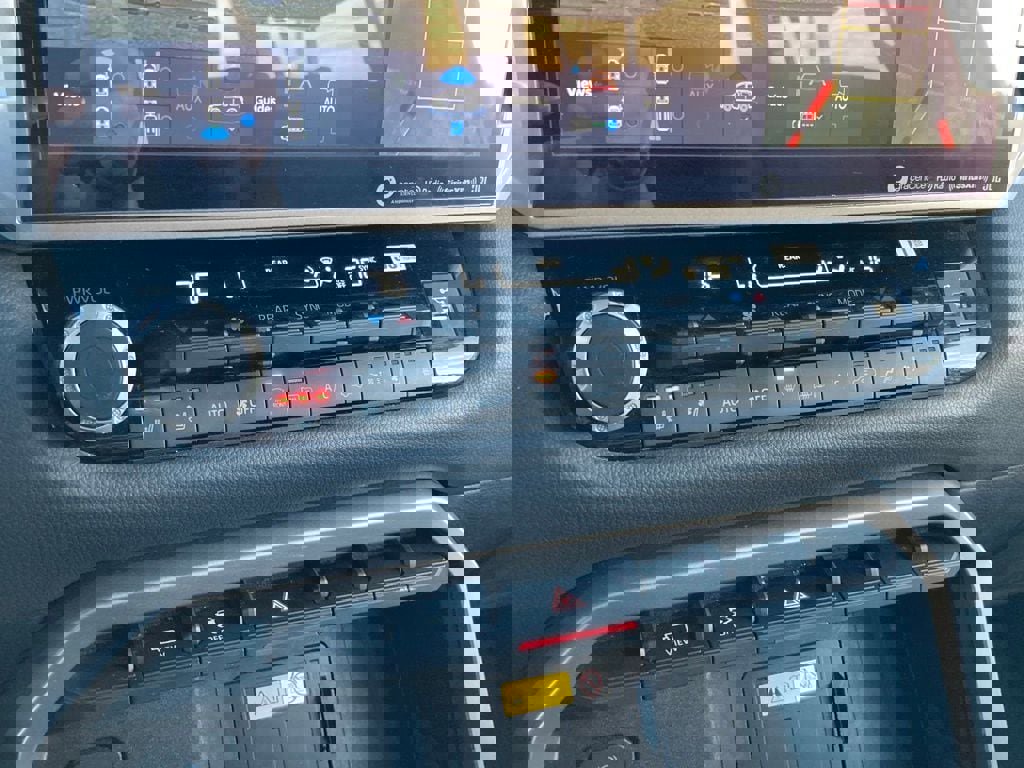 Used 2024 Toyota Sequoia Limited image 24