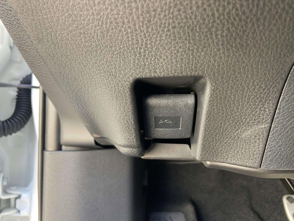 Used 2025 Toyota Camry SE w/ Multimedia Upgrade Package FWD image 30