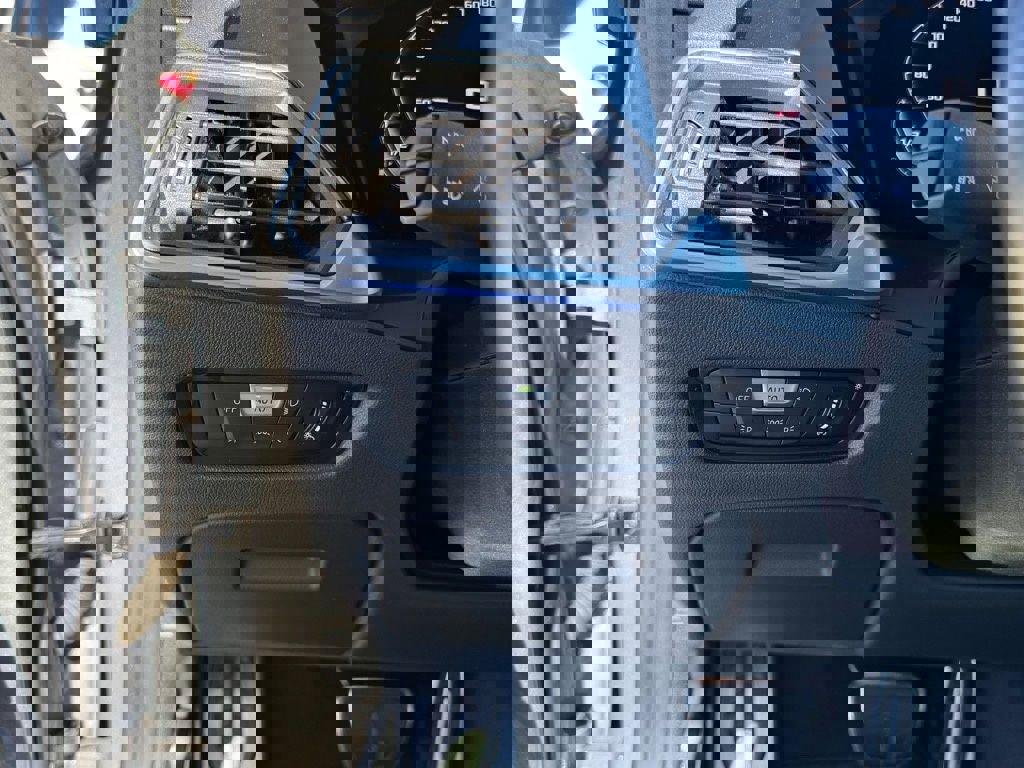 Used 2023 BMW M4 xDrive Competition w/ Executive Package image 17