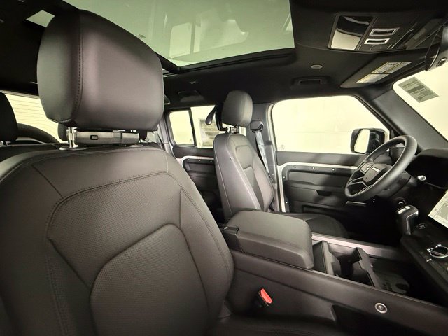 New 2026 Land Rover Defender 110 S AWD/4WD image 31