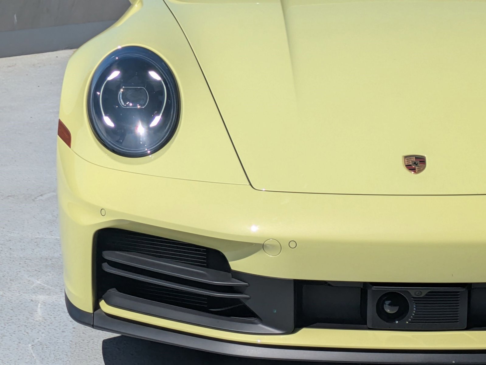Certified 2025 Porsche 911 Carrera image 12