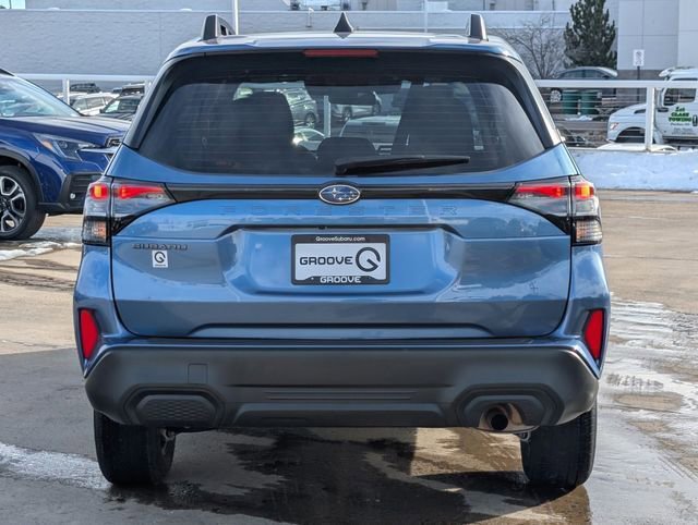 Used 2025 Subaru Forester Base image 4