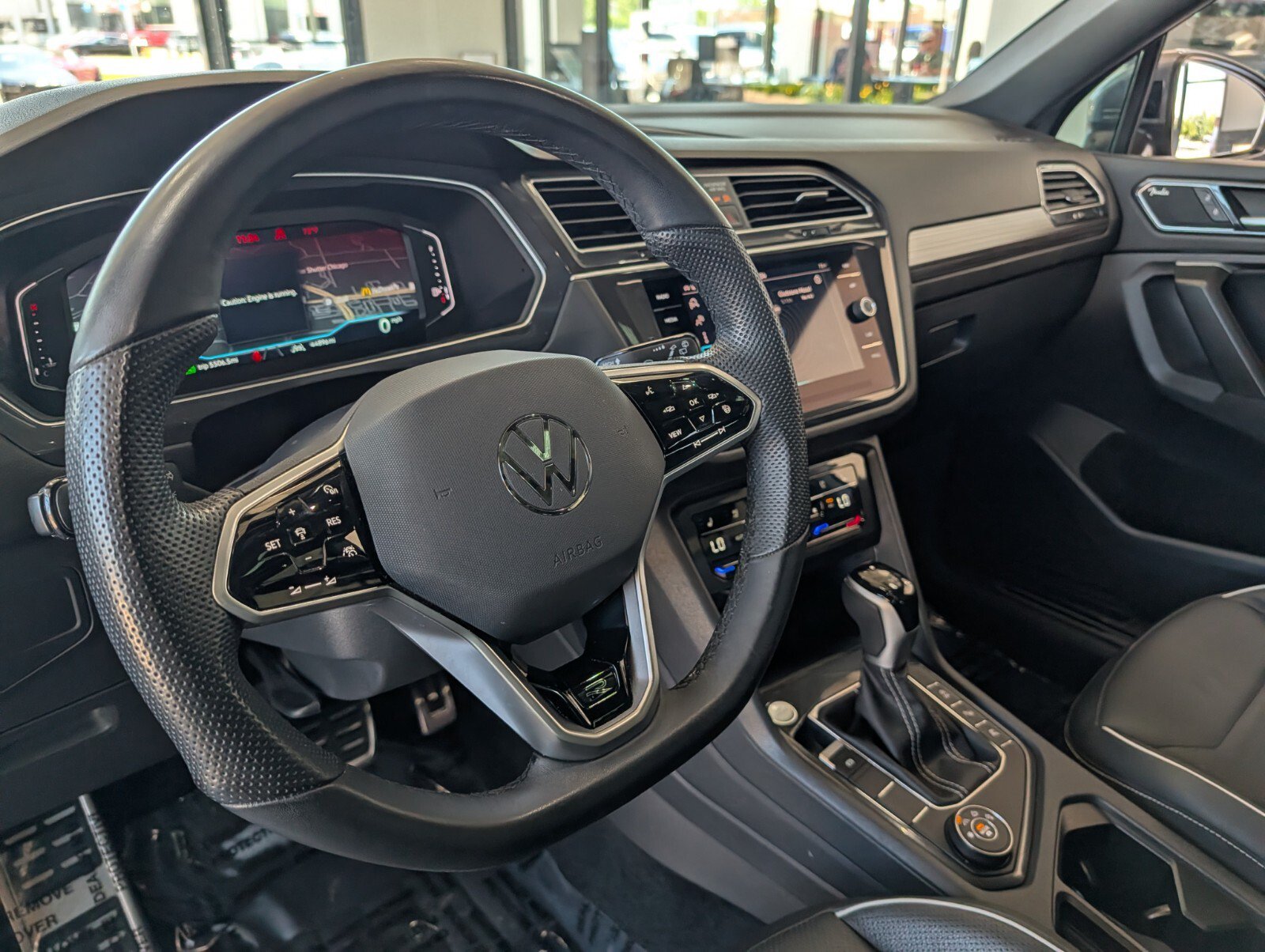 Used 2024 Volkswagen Tiguan SEL R-Line w/ MDO Package, Two-Row AWD/4WD image 19