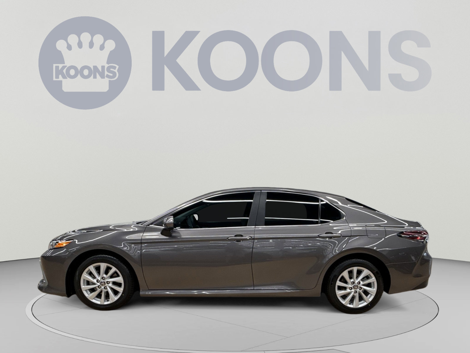 Used 2021 Toyota Camry LE FWD image 7