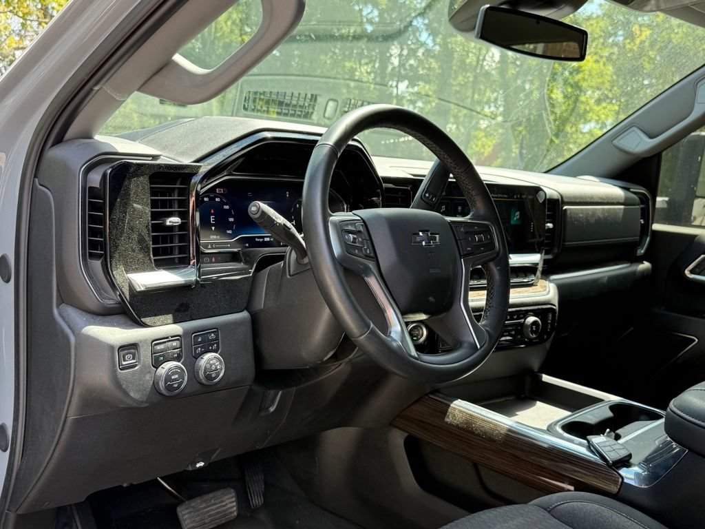 Used 2024 Chevrolet Silverado 2500 LT w/ Z71 Sport Edition AWD/4WD image 4