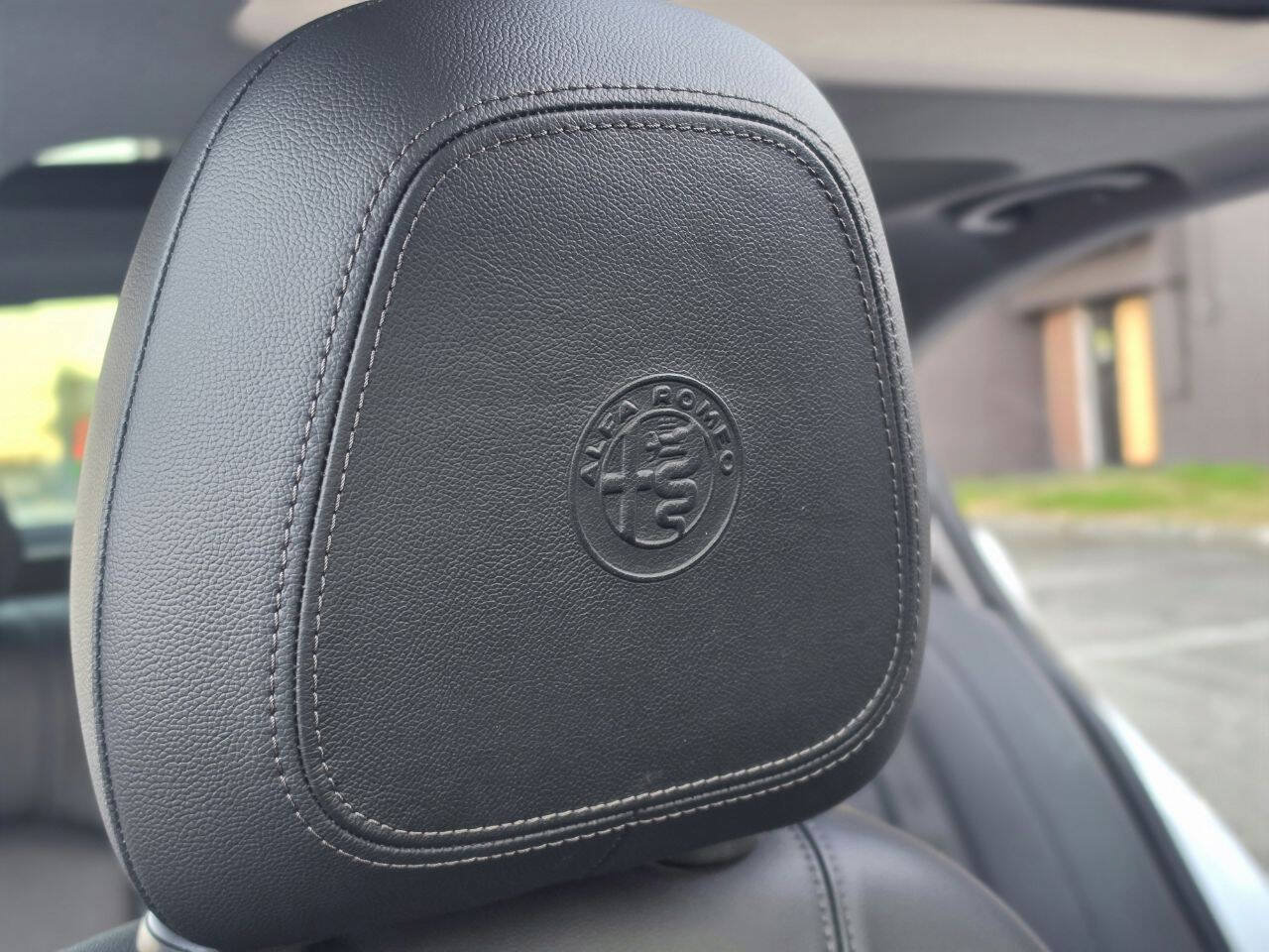 Used 2018 Alfa Romeo Giulia RWD image 59