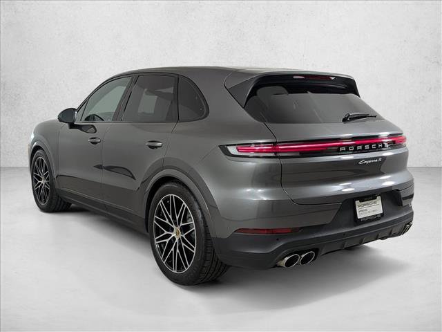 Certified 2024 Porsche Cayenne S image 3