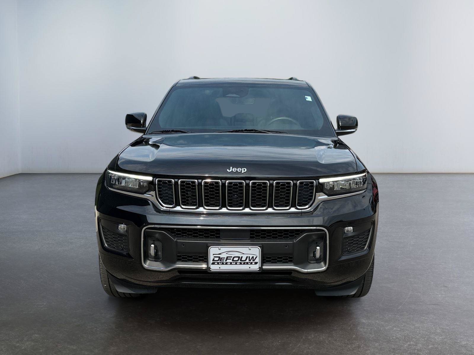 Used 2023 Jeep Grand Cherokee Overland AWD/4WD image 8