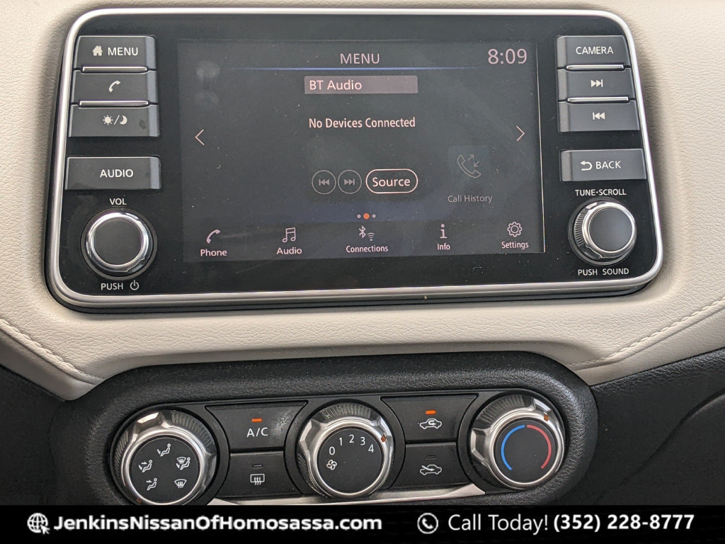 Used 2022 Nissan Versa SV FWD image 34