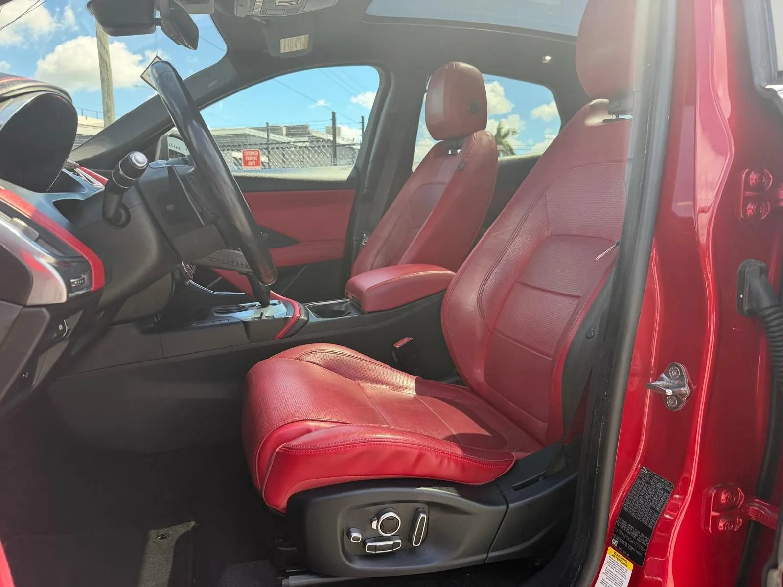 Used 2019 Jaguar E-PACE R-Dynamic HSE AWD/4WD image 15
