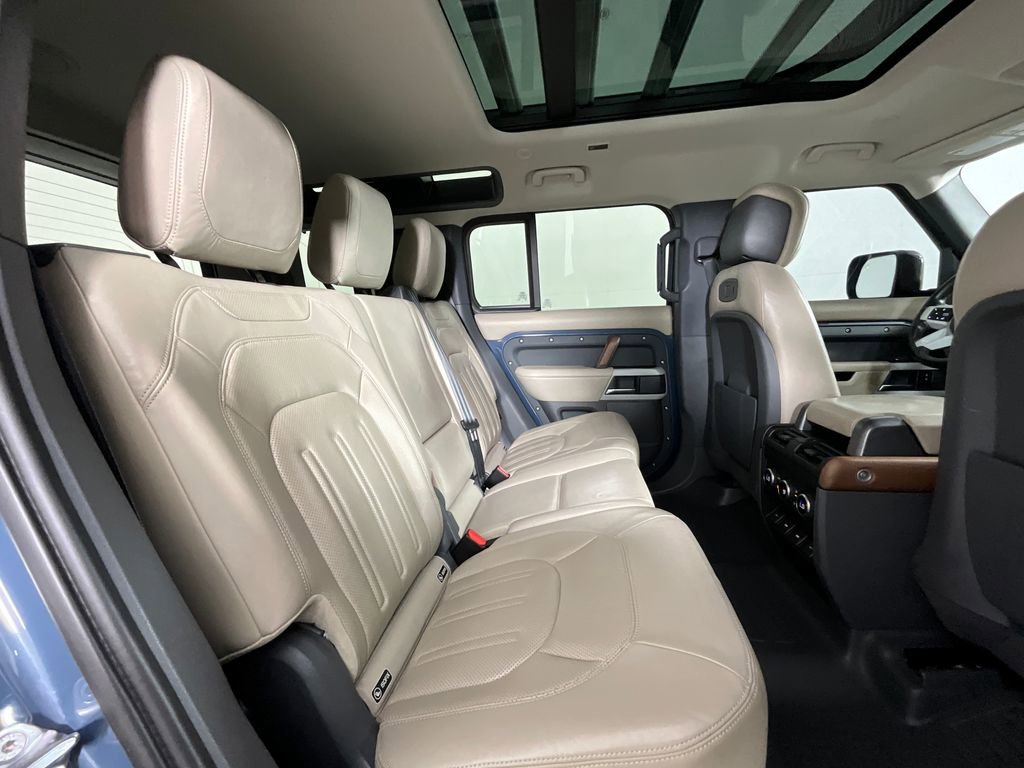 Used 2020 Land Rover Defender 110 HSE AWD/4WD image 23