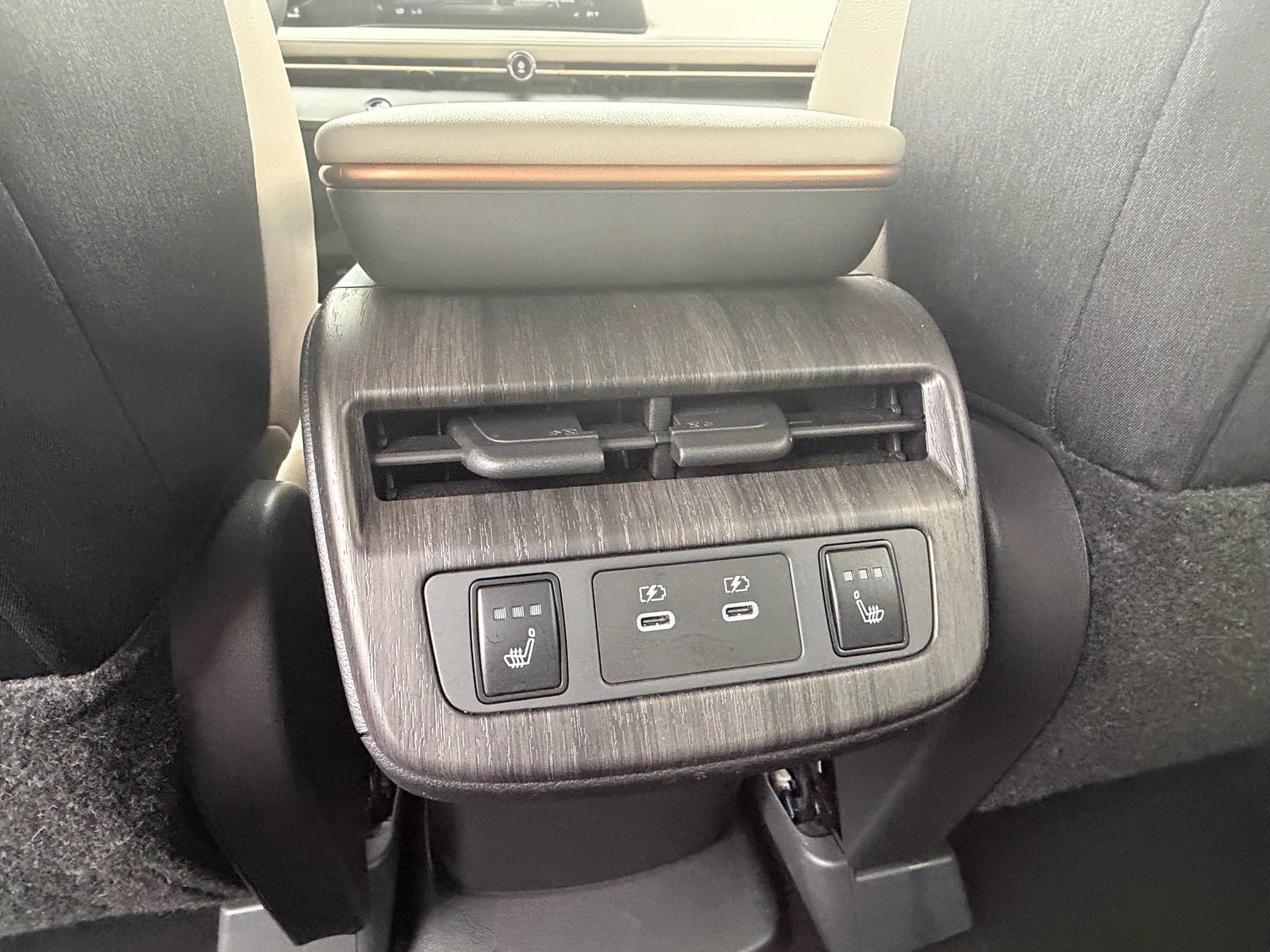 Certified 2025 Nissan Ariya AWD image 12