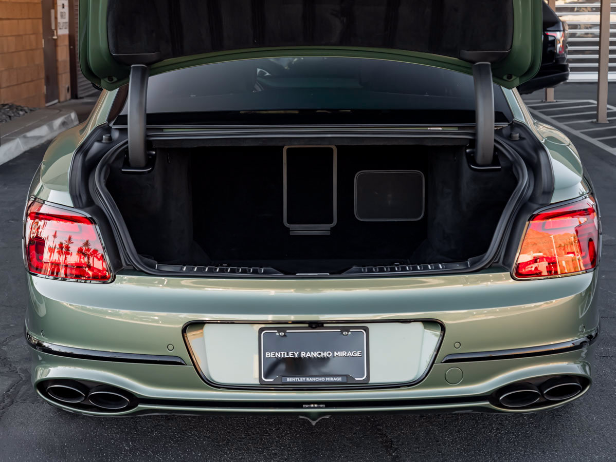 Certified 2023 Bentley Flying Spur S V8 AWD/4WD image 31