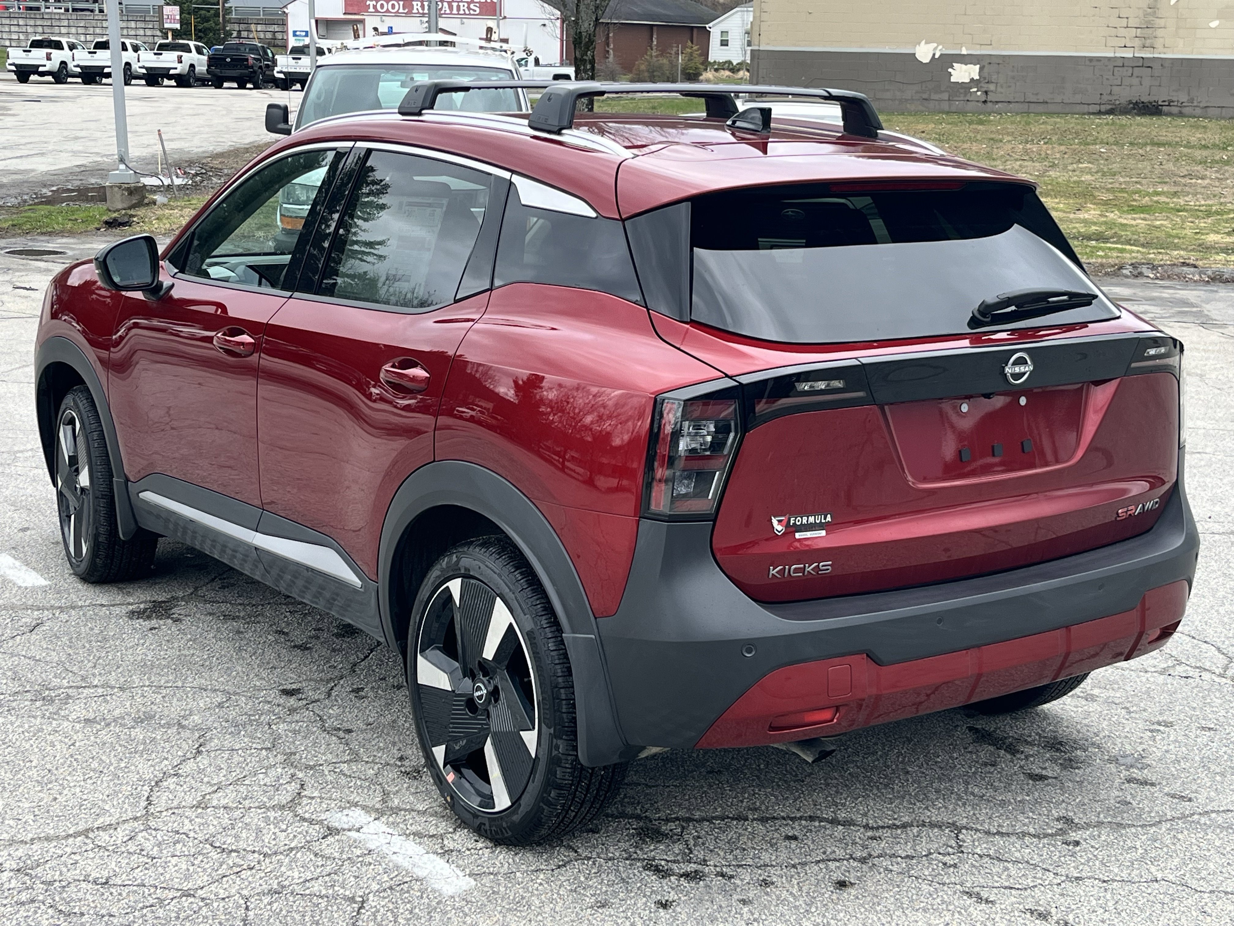 New 2026 Nissan Kicks SR w/ Cold Weather Package AWD/4WD image 5