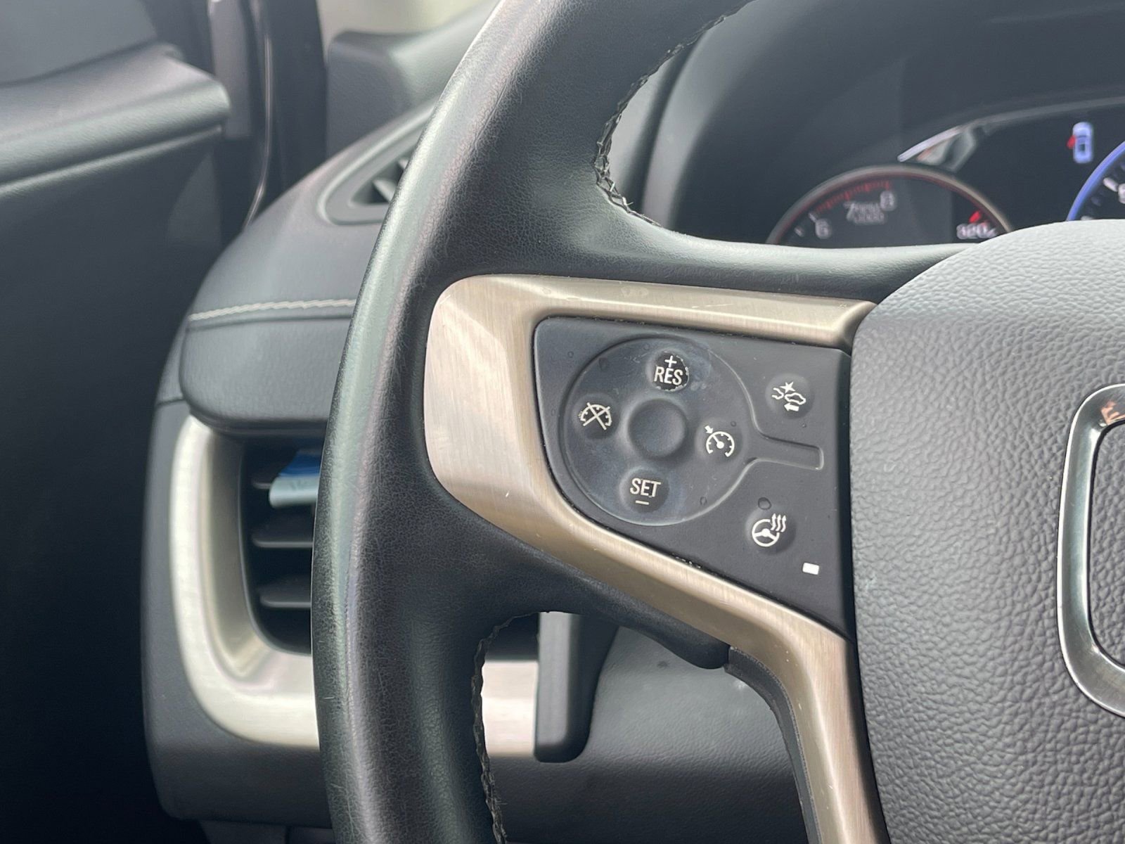 Used 2023 GMC Terrain Denali image 28