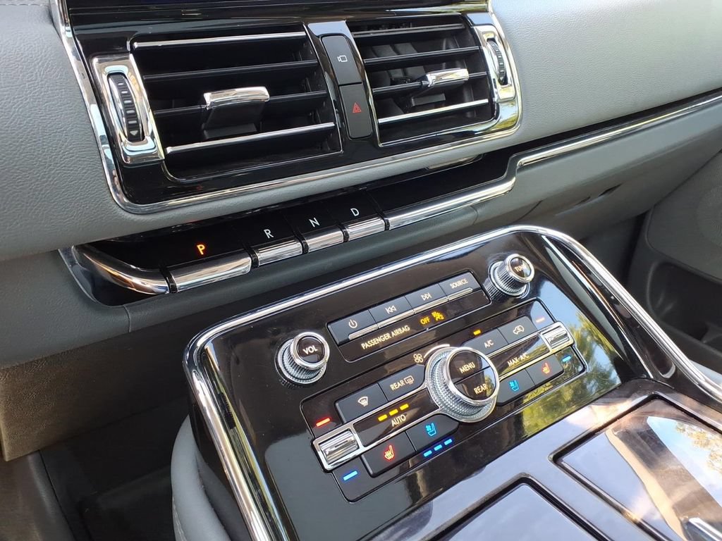 Used 2019 Lincoln Navigator L Reserve w/ Cargo Package AWD/4WD image 29