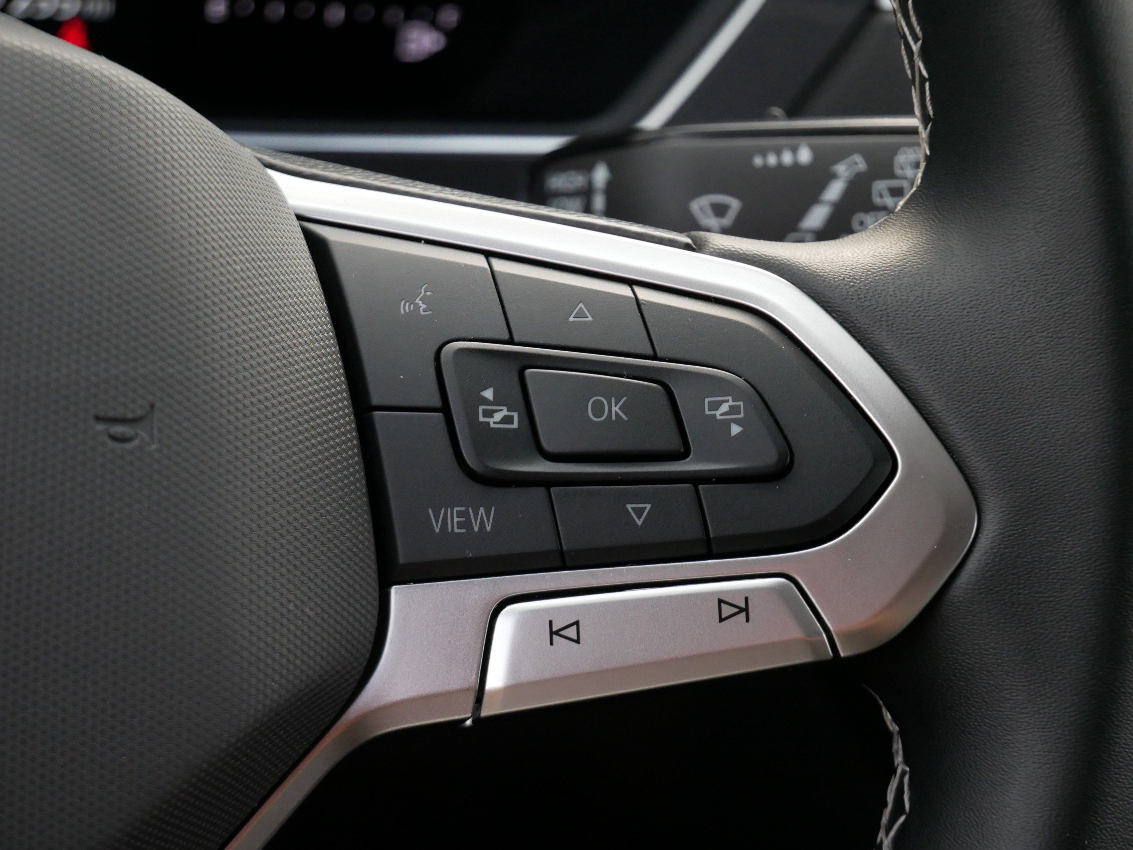 Certified 2024 Volkswagen Tiguan S AWD/4WD image 25