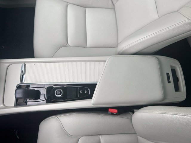 Certified 2024 Volvo XC60 B5 Core w/ Climate Package AWD/4WD image 27