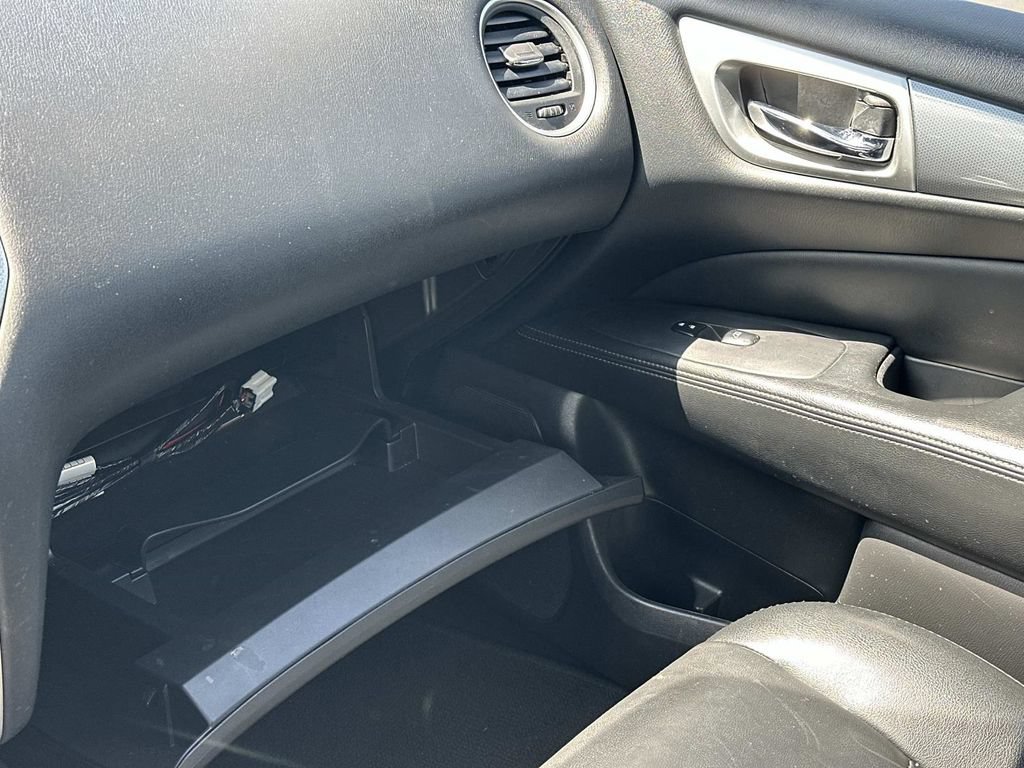 Used 2017 Nissan Pathfinder SL w/ SL Premium Package AWD/4WD image 35